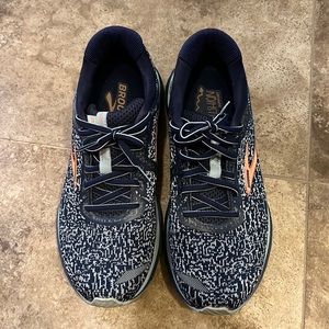 Women’s Brooks Running Shoes
